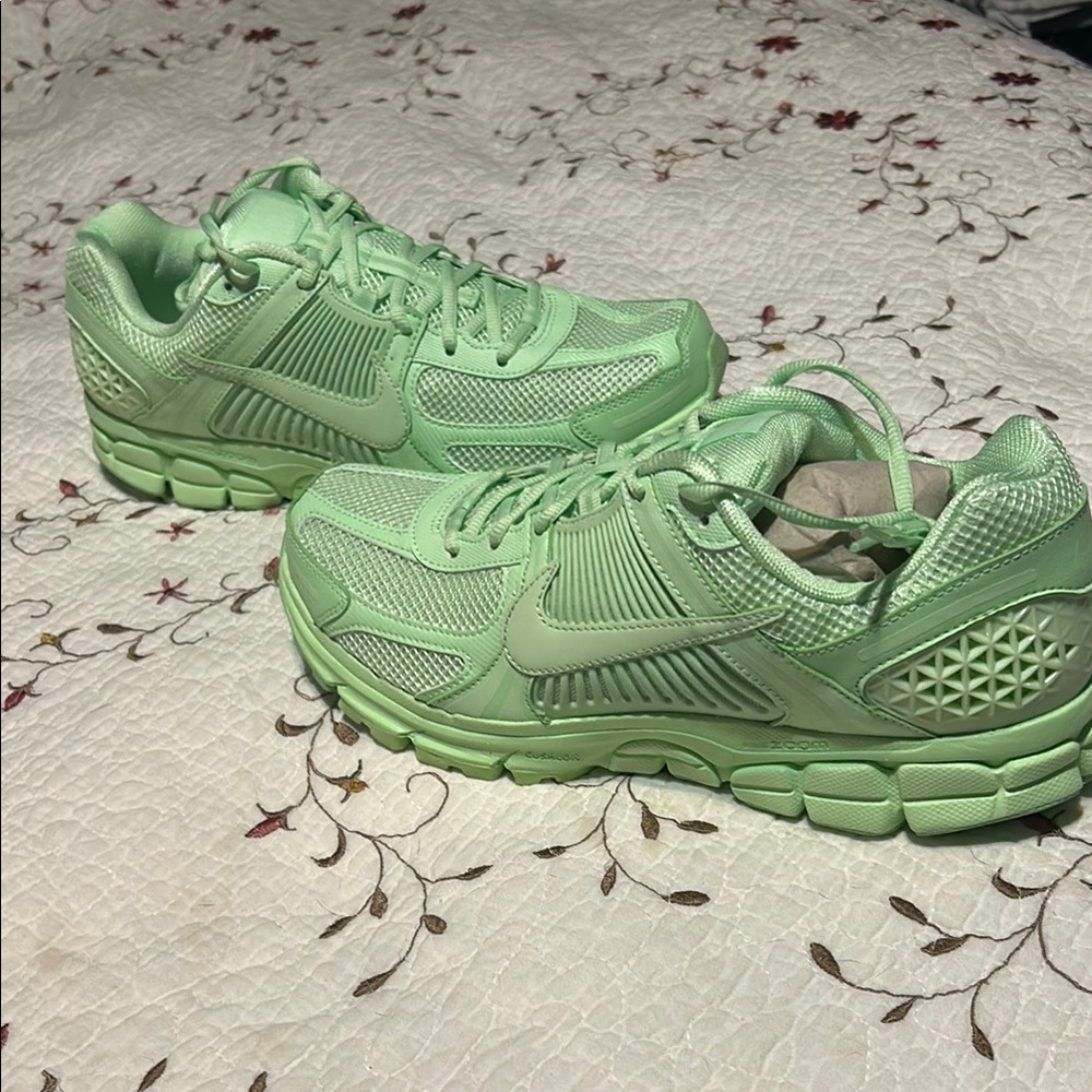 Nike Men's Sneakers in Light Green